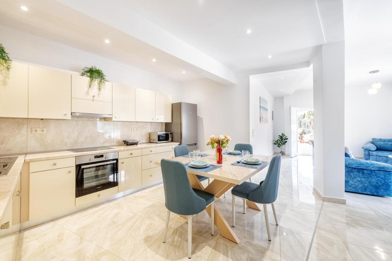 4You Luxury Apartments By Keyplanner Moraitika Dış mekan fotoğraf