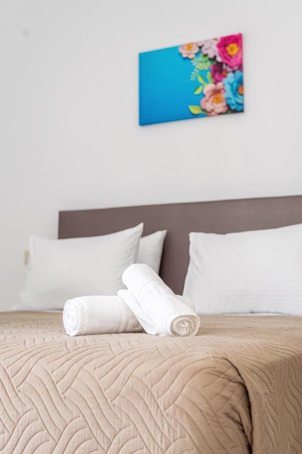 4You Luxury Apartments By Keyplanner Moraitika Dış mekan fotoğraf