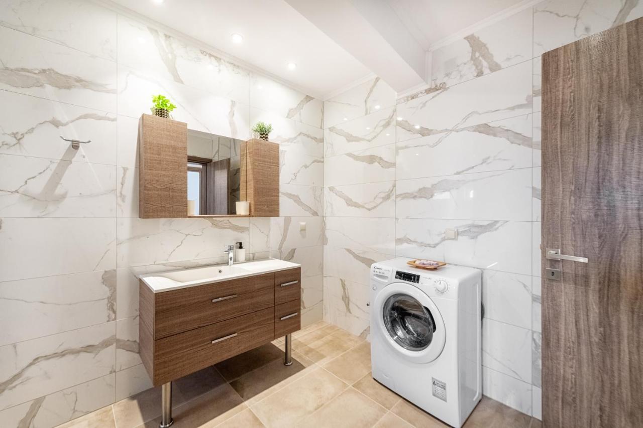 4You Luxury Apartments By Keyplanner Moraitika Dış mekan fotoğraf