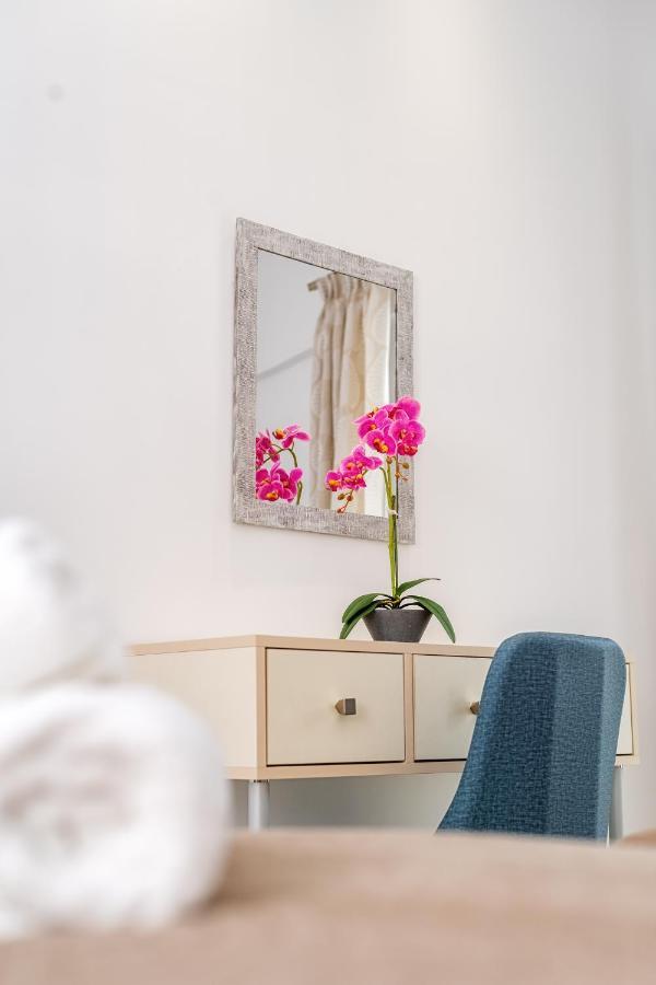 4You Luxury Apartments By Keyplanner Moraitika Dış mekan fotoğraf