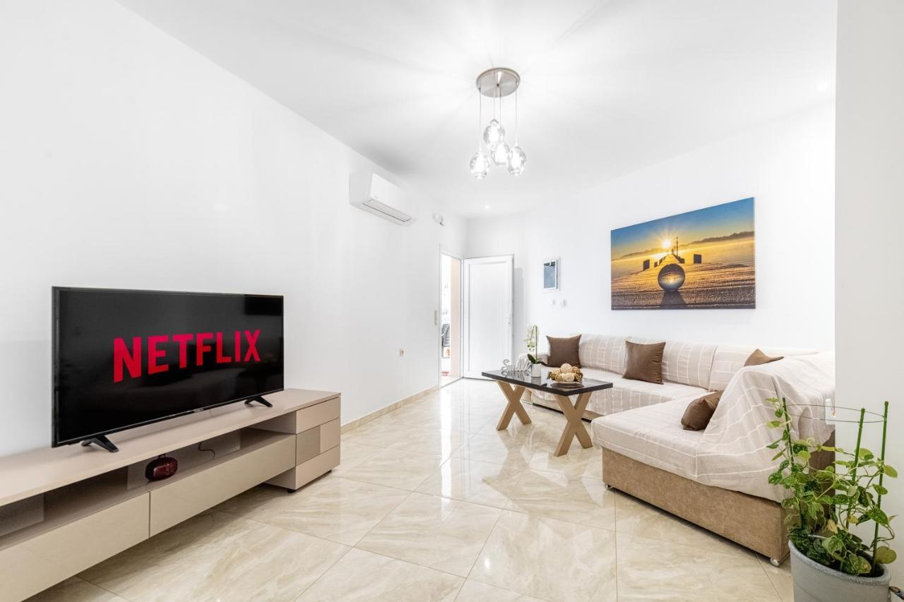 4You Luxury Apartments By Keyplanner Moraitika Dış mekan fotoğraf